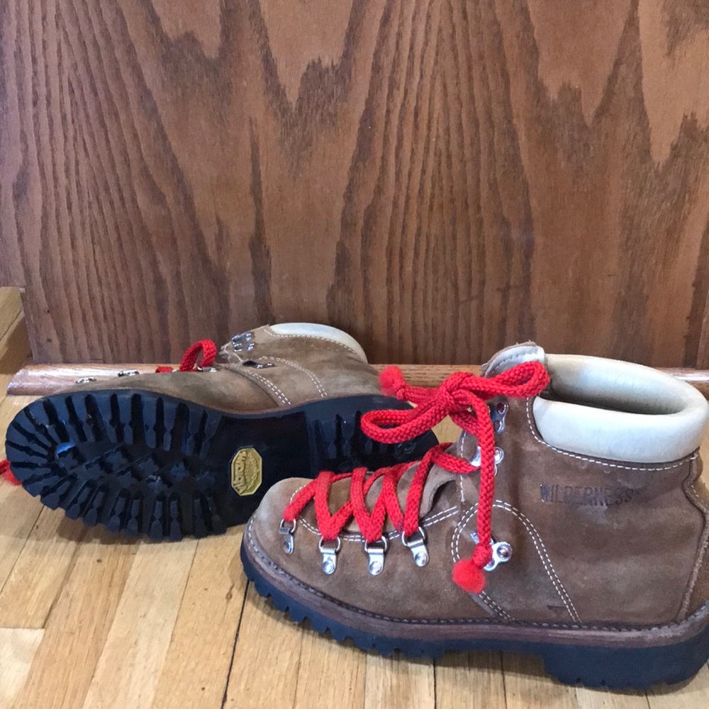 Women’s Hiking Boots